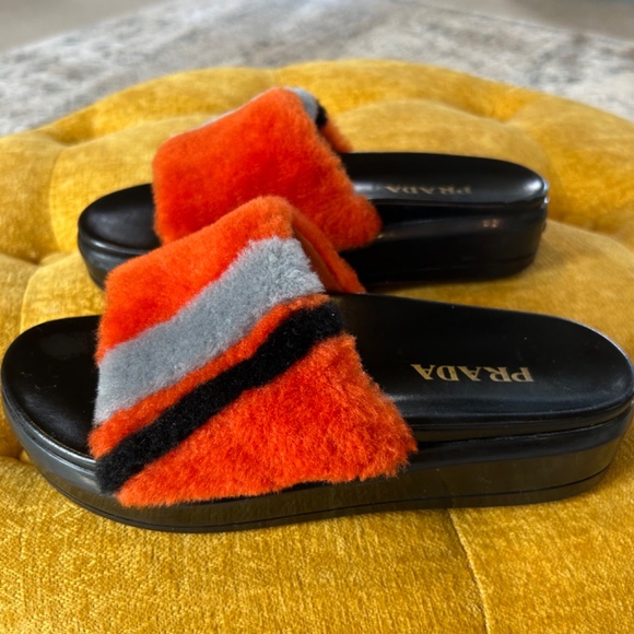 Prada shearling slides - Picture 2 of 4